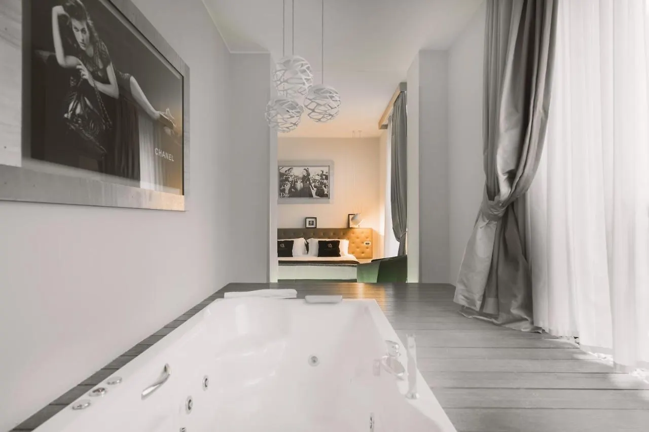 ** Apart-hotel Montenapoleone Suites Milão Itália