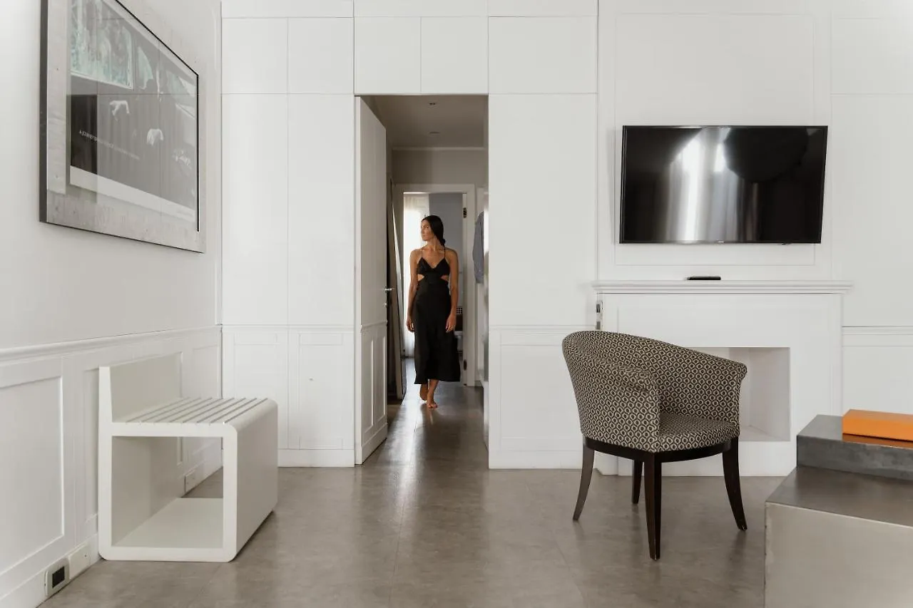 Montenapoleone Suites Milão