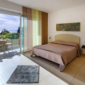 zeus-residence-hotel.sicilyhotelsitaly.net/