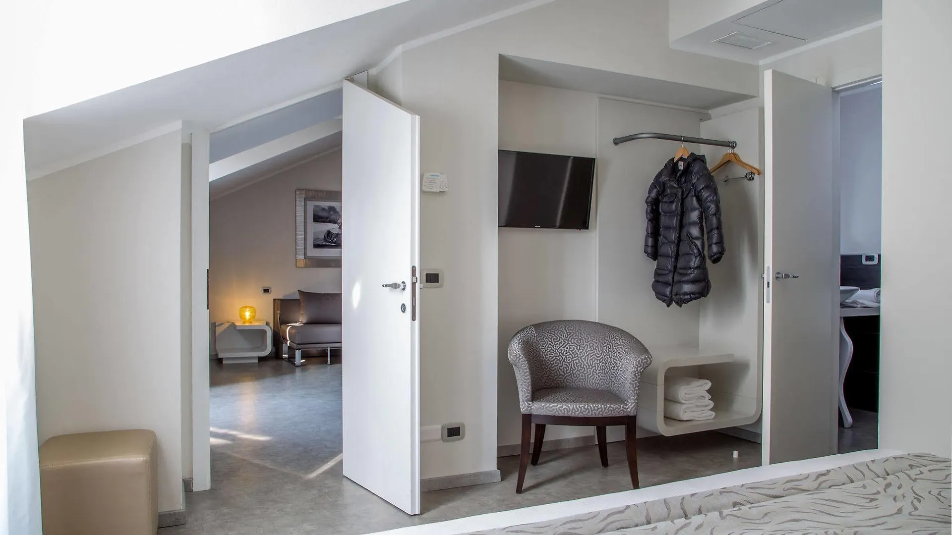 Montenapoleone Suites Milán Aparthotel